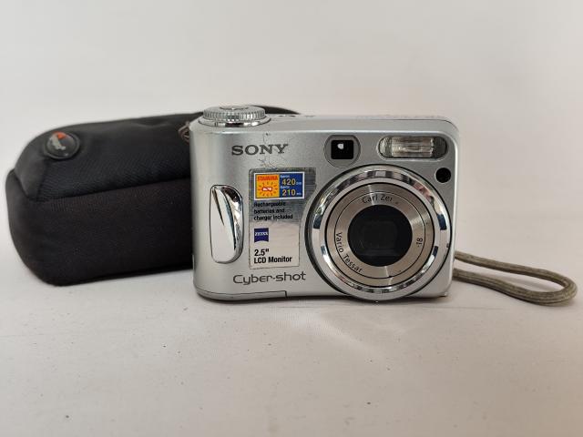 Material de Fotografia em Alfândega do Aeroporto de Lisboa