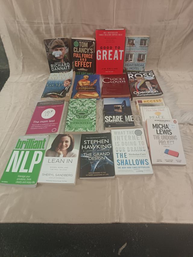 Livros em Alfândega do Aeroporto de Lisboa