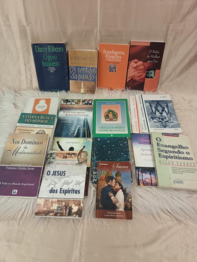 Livros em Alfândega do Aeroporto de Lisboa