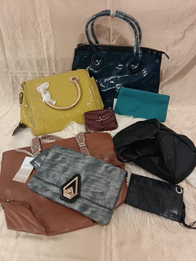 Acessórios de Moda em Alfândega do Aeroporto de Lisboa