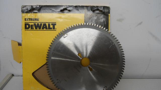 Ferramentas em Alfândega do Aeroporto de Lisboa