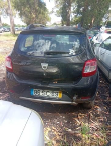 Veículos em CARCAVELOS E PAREDE