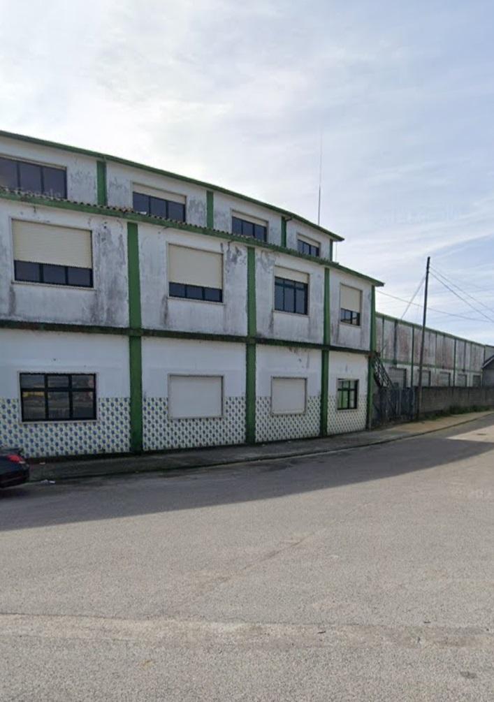 Cale de Vila, inscrito na matriz predial urbana da freguesia da Gafanha da Nazaré com o n.º 5786, descrita na Conservatória do Registo Predial de Ílhavo sob o n.º 8912/20090917 da freguesia da Gafanha da Nazaré (Gafanha da Nazaré) 2