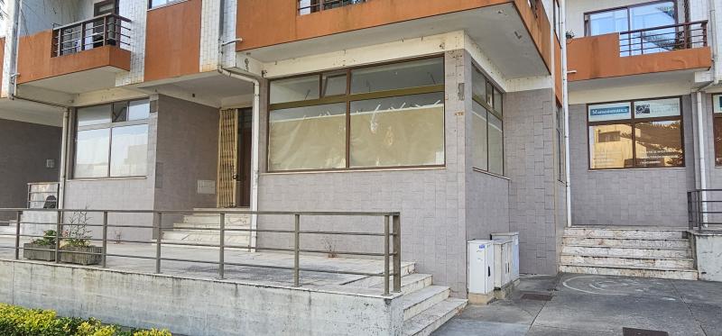 Avenida Cidade de Montgeron n.º 183, destinada a comercio, com 86,50 m2 de área bruta privativa (Póvoa de Varzim, Beiriz e Argivai) 2