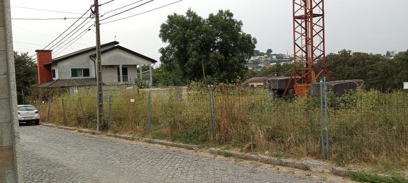 Lugar da Amarela (sito os nº 17 e 29 da Rua da Amarela Ferreira, Ferreiros), inscrito na matriz predial urbana sob o artigo 1946 da União de Freguesias de Ferreiros e Gondizalves, concelho de Braga, Distrito de Braga (Braga (maximinos, Sé e Cividade)) 2