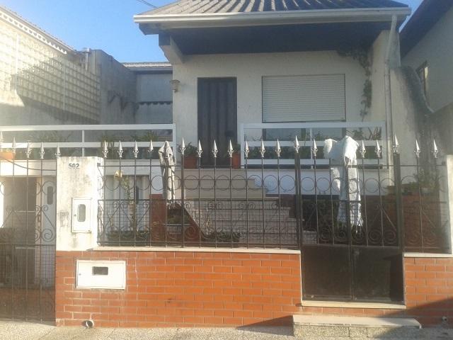 Rua do Alteiralto, nº 502, 3750-851 BORRALHA, com o valor patrimonial atual (CIMI) € 131 514,41 (Águeda e Borralha) 2