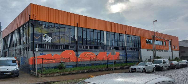 Zona Industrial da Maia - Zona I - Maia, com área total de 1.100 m² e valor patrimonial tributário de € 700.899,50 (Castêlo da Maia) 2